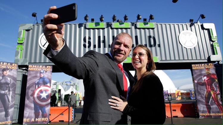 StephandHunter's tweet photo. Perfect😏 @TripleH @StephMcMahon #TheAuthority #WelcomeToQueendom #TheGame http://t.co/gYd3KzstdV
