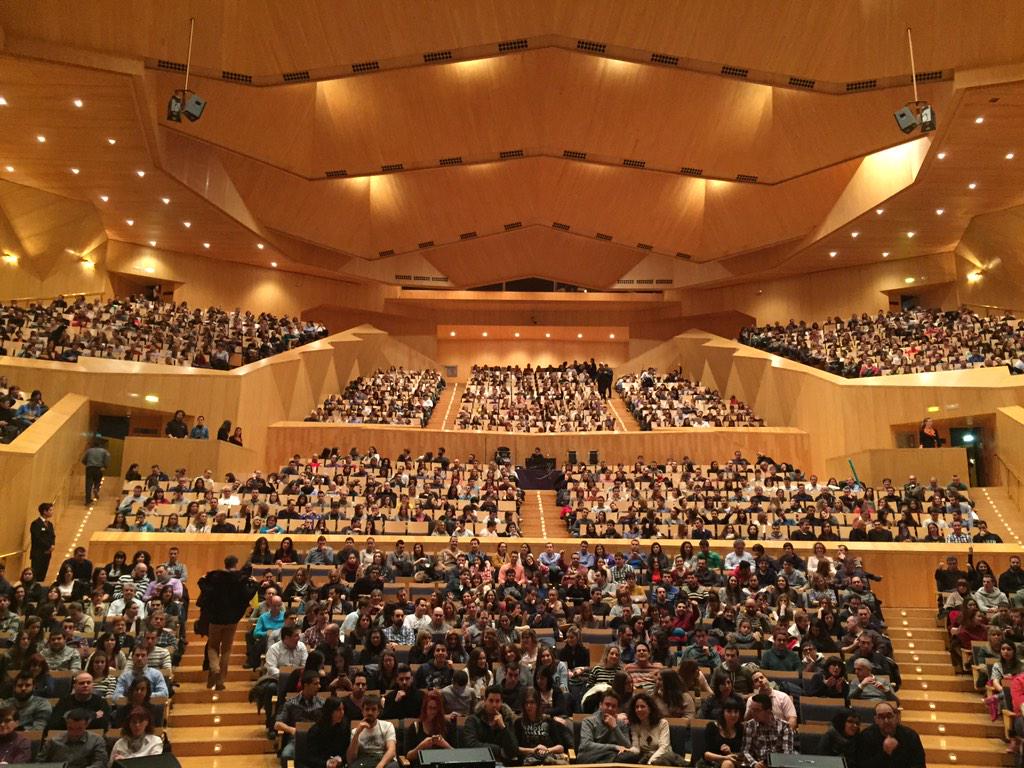 flofdezz's tweet photo. Muchas gracias ZARAGORA!!! Por vuestro buen rollo!!! #vuelvenNOvuelven Por vuestras 1.700 risazas!!! http://t.co/aVlgJNBp2A