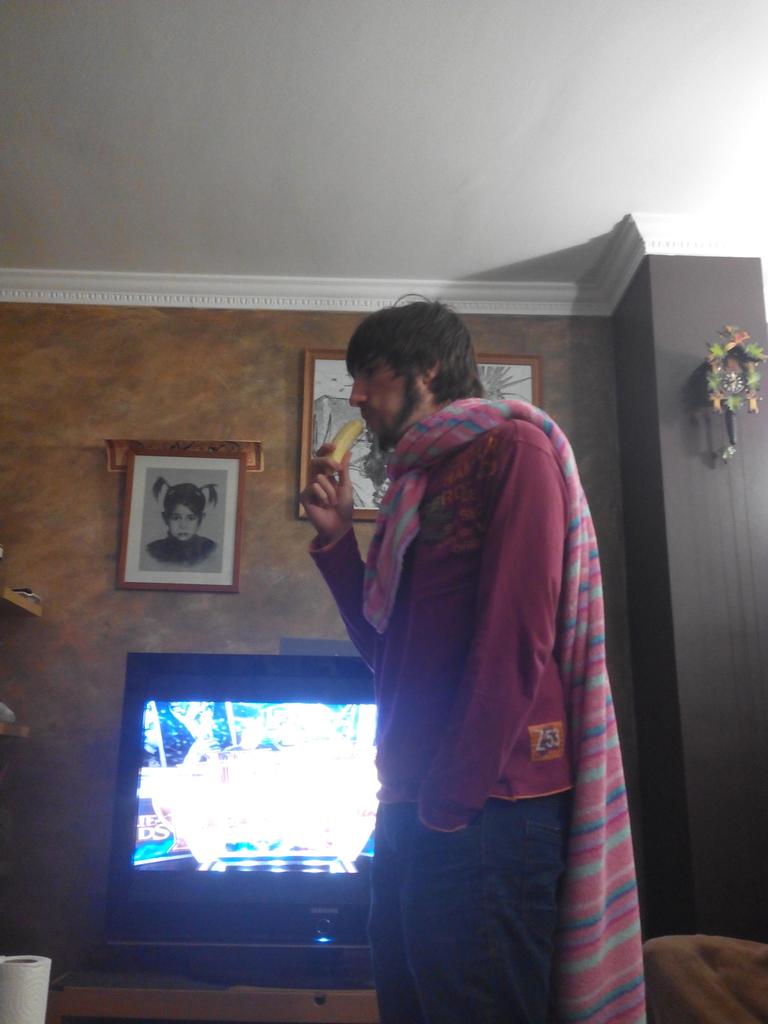 sergiolucea's tweet photo. BananaMan http://t.co/LqQ1EosZXz