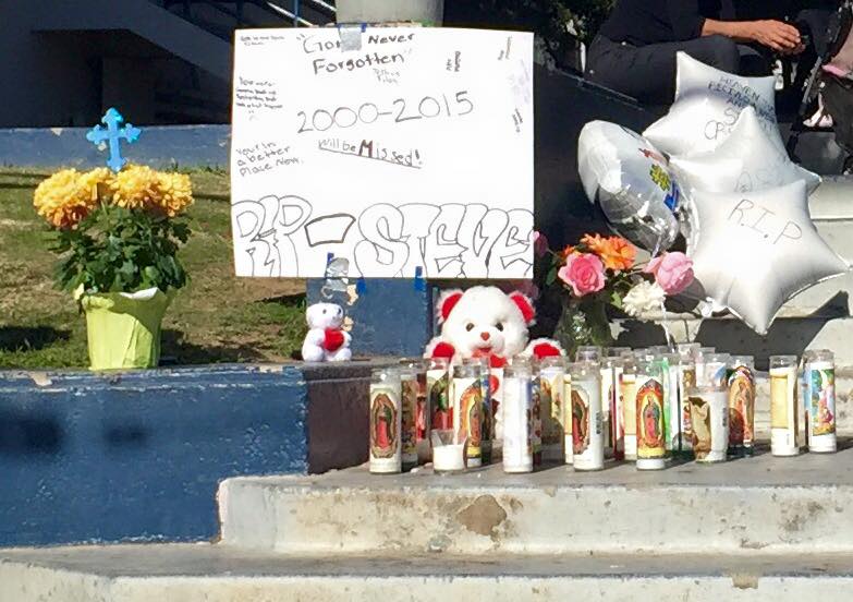 EastlaCom's tweet photo. Prayer vigil tonight at 6:00 pm on the steps of Griffith Middle school! #EastLA #EastLos #LA #StevenCruz #RIP #Prayer http://t.co/7uoCzwNbWP