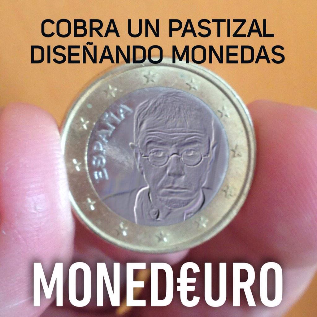 CristinaCabezon's tweet photo. Pablo Iglesias ha vuelto d Grecia con las alforjas llenas! Su colega #Moned€uro encantado!! #L6Npabloiglesias http://t.co/6dFg4zkLYb