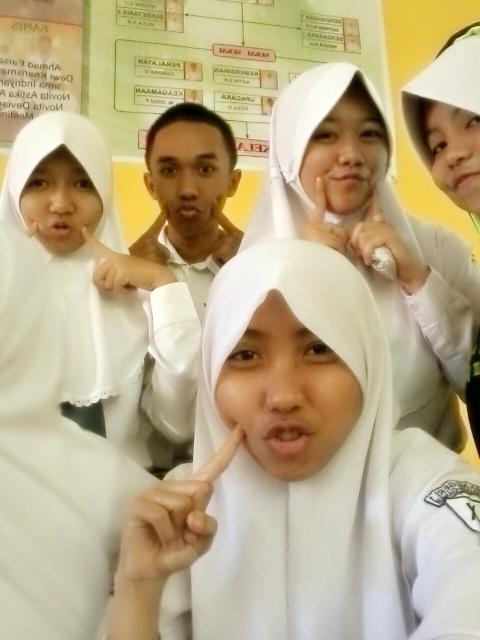 friends★selfie ria♡{}