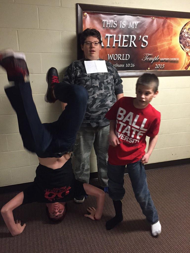MarcCJohnson10's tweet photo. #HashTagHustle @TBCUpperRoom #handstand #unmatchedsocks http://t.co/CEHaBwdEHh