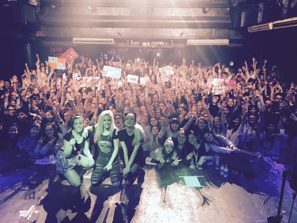 SweetCalifornia's tweet photo. Barcelona, marxem enamorades!! 
(¿Está bien dicho? 😜😜)

¡¡Os amamos!! http://t.co/LJSQSsL46C