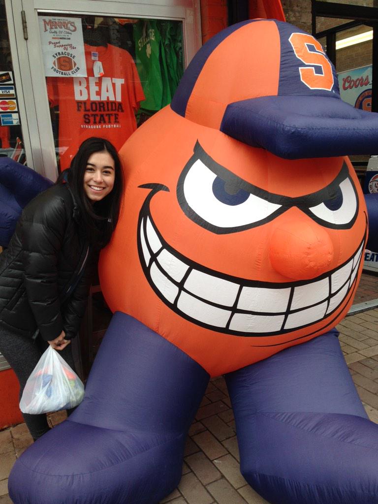 arthurbender's tweet photo. Orange is the new Jade http://t.co/R89DdHOiGc