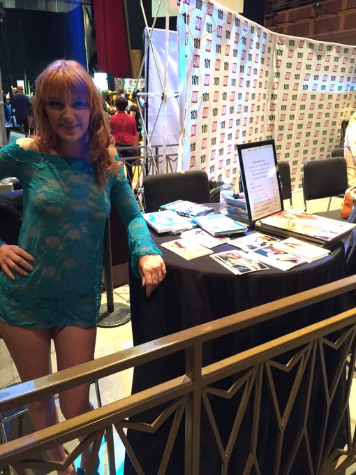 Only 45 minutes left!! Come see me now at 101 modeling booth!!! http://t.co/nAdHBr3ZIk<a href="/tag/mvsales"class="tags"><span>#mvsales</span></a>