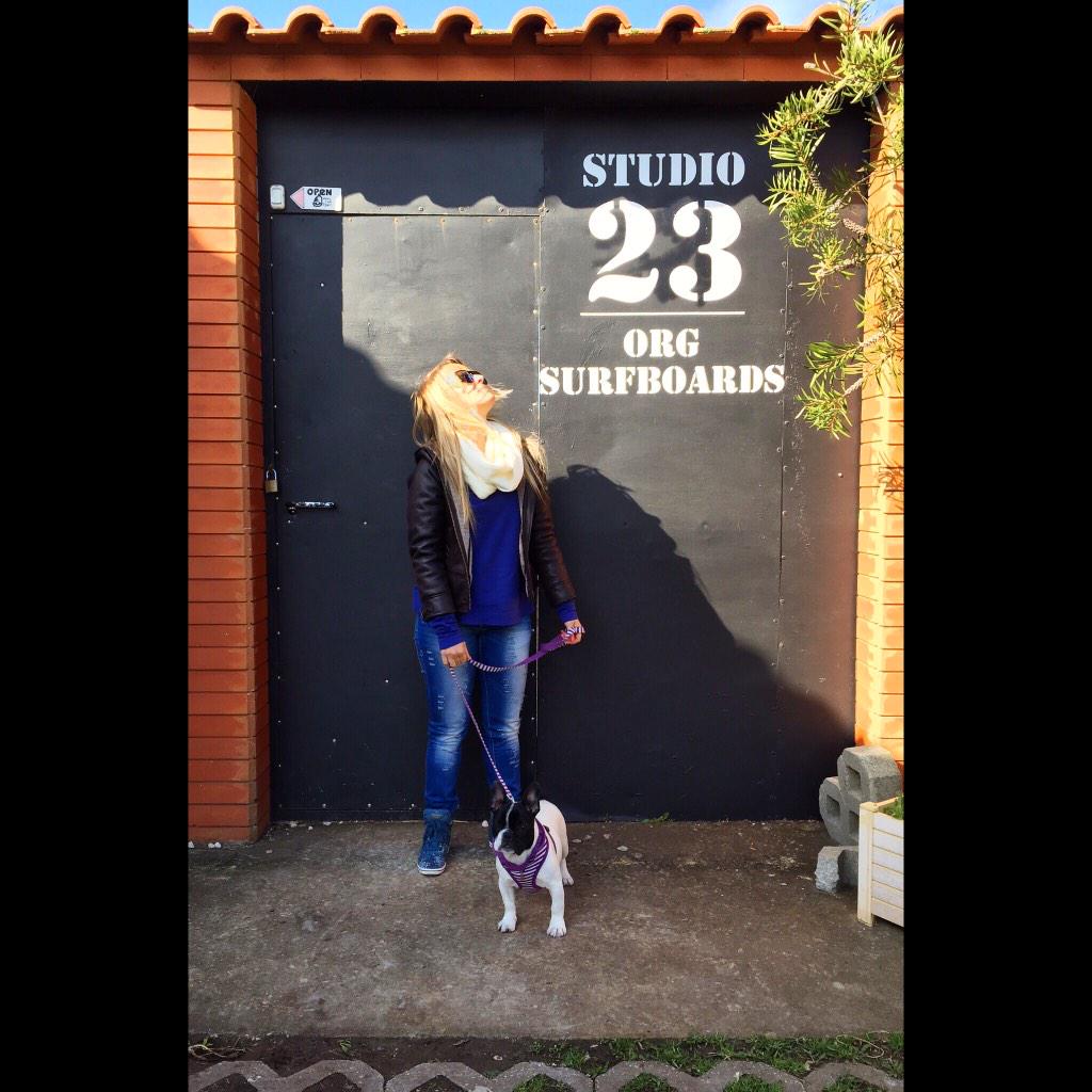 eduarcia18's tweet photo. Here is my #happiness || my #love @pipapsilva my #dog #Bali and my #job @orgsurfcommunity || that's what I do 😎 http://t.co/VApb3SQIsc