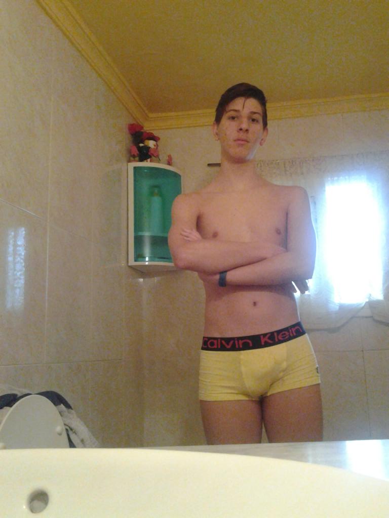 porno_pornogay's tweet photo. Si llego a 50 rt me quito los carboncillos http://t.co/bjcCiYDlQ9