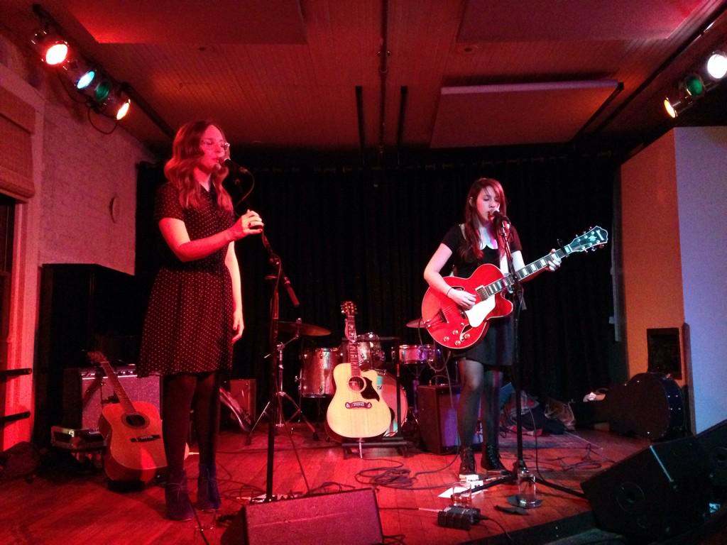 jenleduc's tweet photo. .@yolunia with @ElaineGreer at @lambertsbbq http://t.co/kepn1vrj66