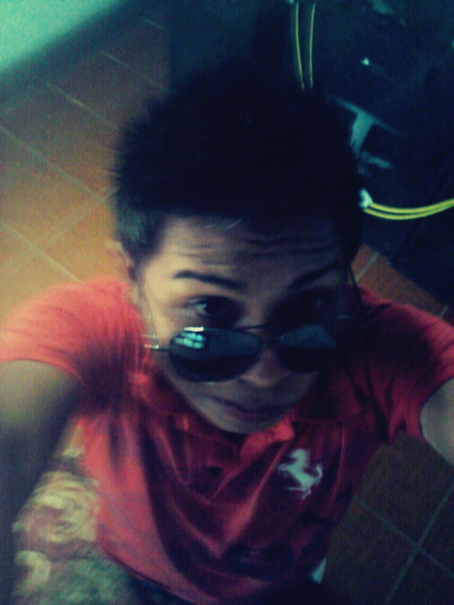 DeejayBrayan502's tweet photo. xd http://t.co/8zwR32D6b1