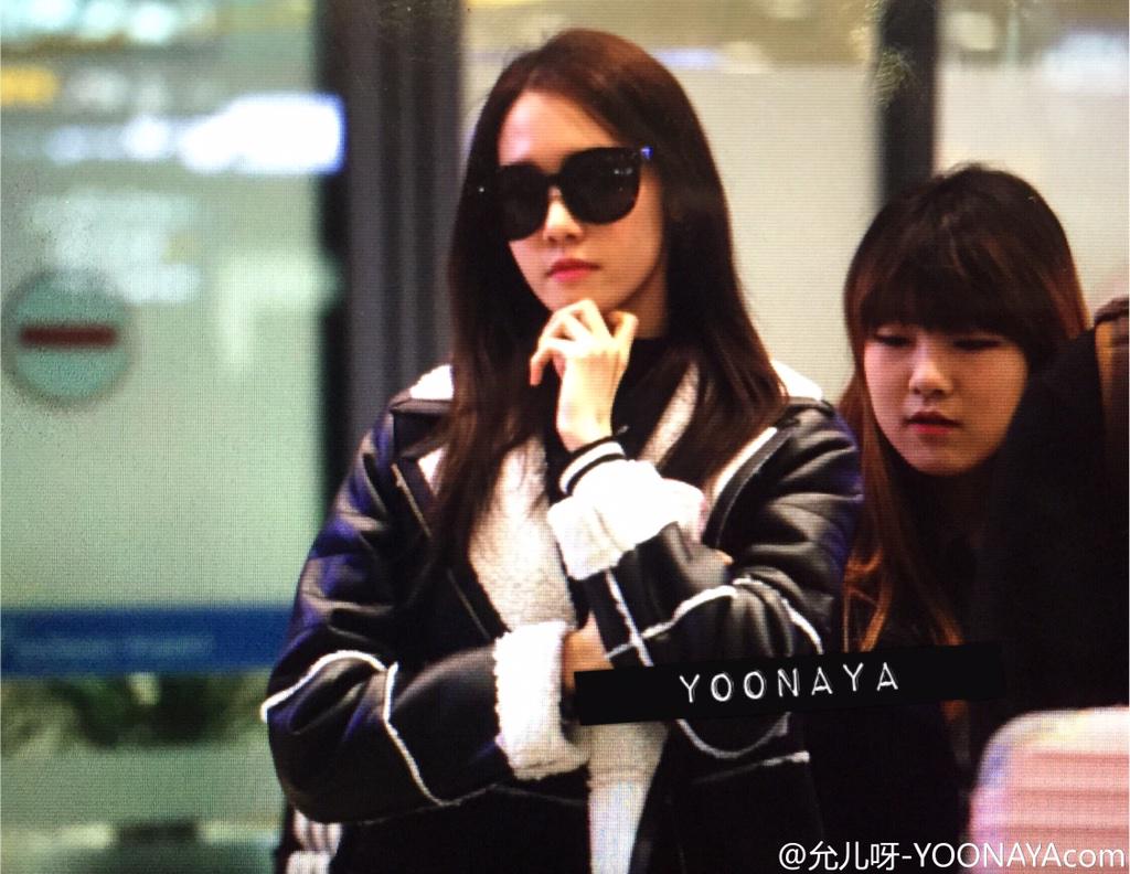 [PIC][25-01-2015]YoonA trở về Hàn Quốc vào sáng nay B8K3v-CCAAMzbJr