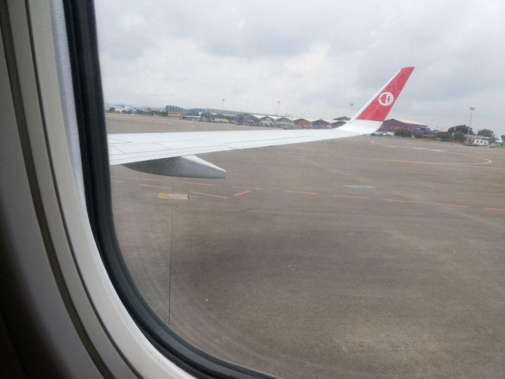 KSeulmi93's tweet photo. Ready heading to KL~~
Please arrive safely MH ^^
Bye Jakarta! http://t.co/TBnD77cmkx