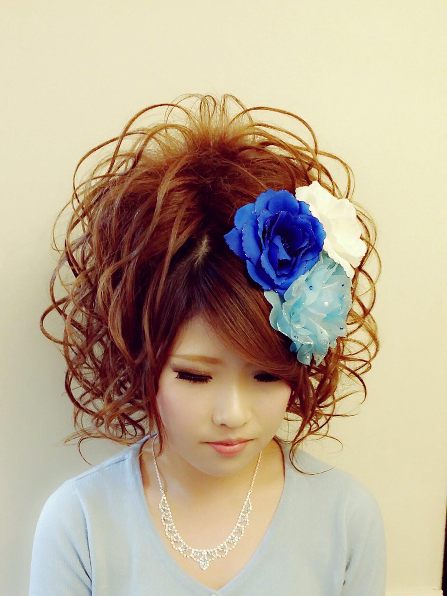 大阪心斎橋ﾍｱｾｯﾄ専門店ace ｴｰｽ イベントやコンサートでヘア スタイルを失敗したくないなら ａｃｅでしょッ V初回はヘアセット料金1500円だお 卒業式ヘアセット 着付けｔｅｌにて受付中 06 6251 11 Http T Co Mdc3tni7io