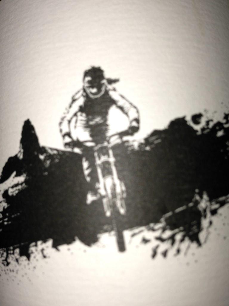 #whodat? Last nights treat! #smokinsyrah First reply gets a ..... Mmmmm a label recognition award