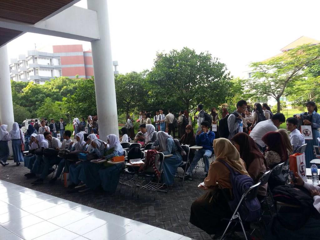 Para peserta STATION 2015 di UPMB ITS juga gak kalah rame!!!