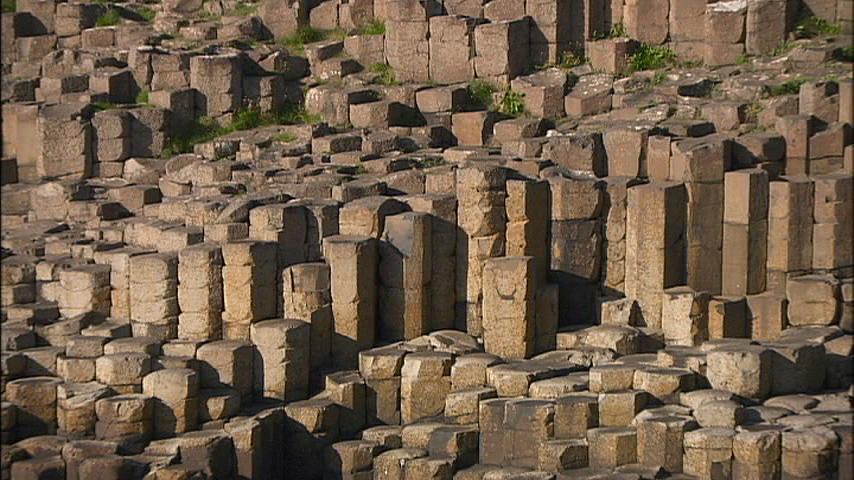 イギリス、北アイルランドの「ジャイアンツ・コーズウェイとその海岸