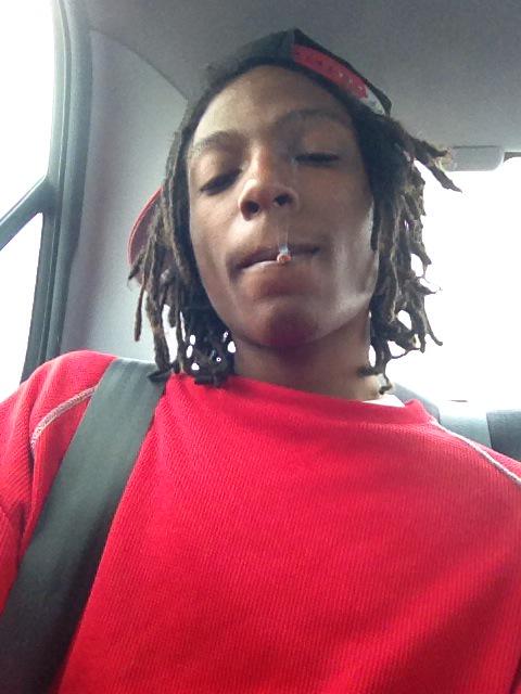OgBurna187's tweet photo. Dis How We Ride wit Da Seat Beat N Traffic #DaBrickz ๐ค http://t.co/37Mh5Hki48
