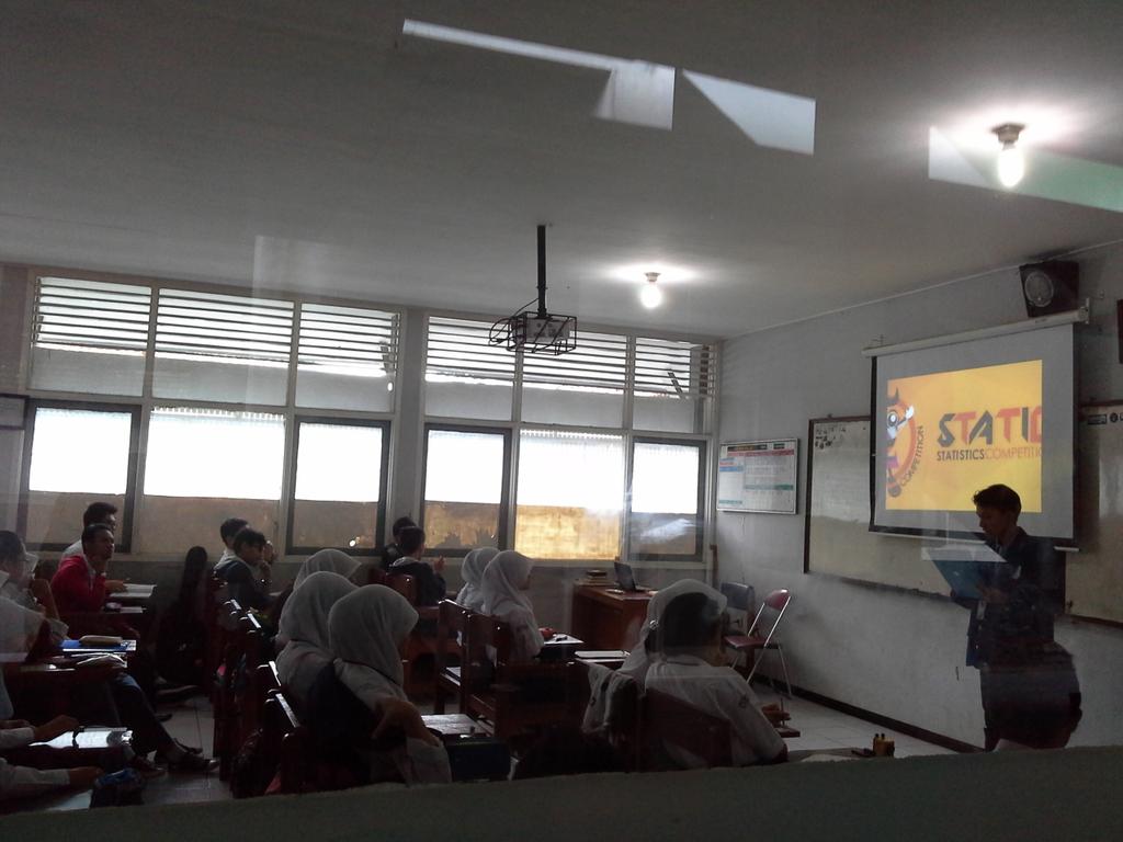 Cintiarista's tweet photo. @STATION_2015 regional bandung http://t.co/gBDZsQQX8r