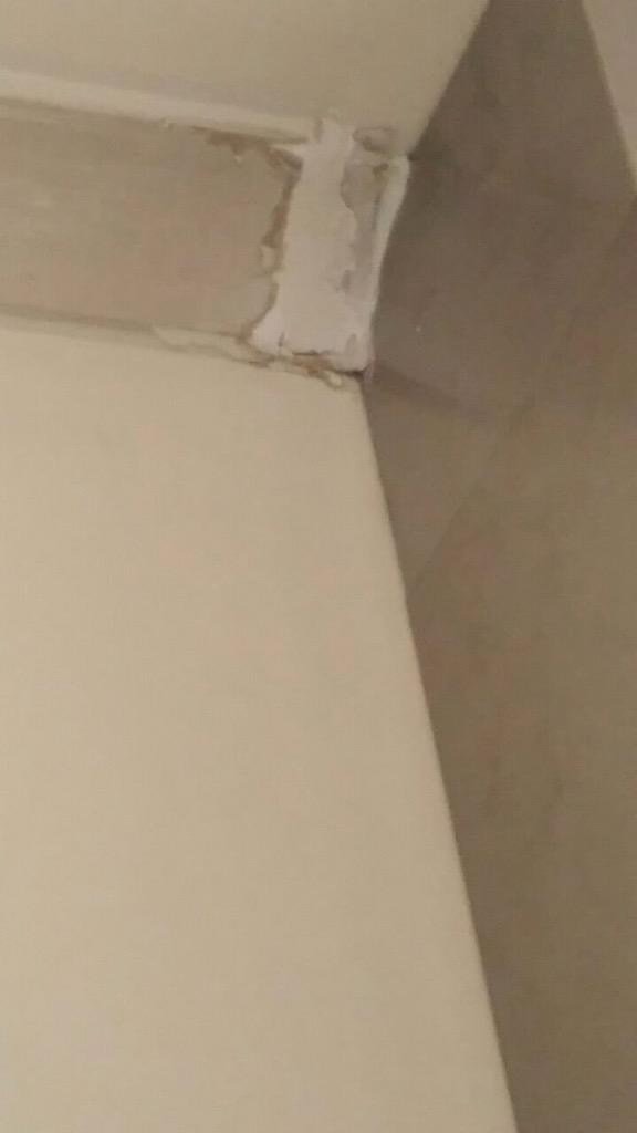 MrsNobody21's tweet image. @TheGoodGuysAU is this a quality finish? I think not. Would you accept this if it was your kitchen? #zeroquality