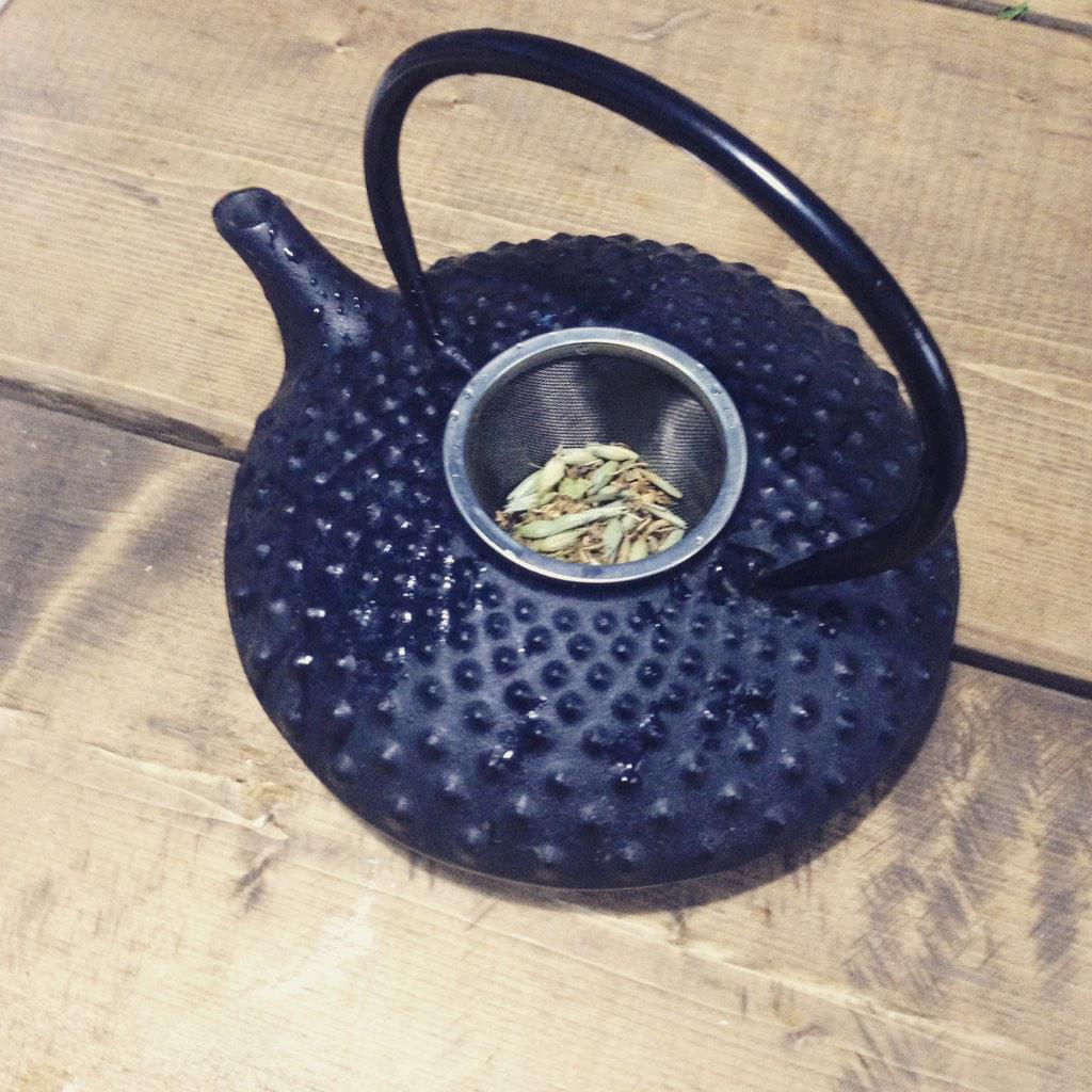 JenCasano's tweet photo. #Redesign #Your #Resolutionsfor2015 serving up our signature tea for tomorrow's workshop! http://t.co/z1xapRFQL7