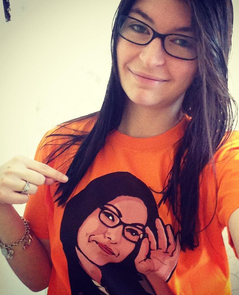 amwheeler90's tweet photo. That moment you buy an Alex Vause cartoon shirt and people just think it's you…#AlexVause #OITNB @LauraPrepon http://t.co/W11i8YRe7x