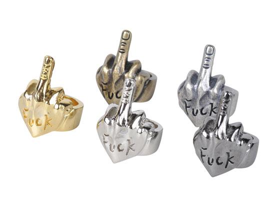 Sub_Kumamoto's tweet photo. FUCK RING【SUBCIETY】→http://t.co/gTLEVPzT1n 中指を突き立てた手を象り剥き出しの反骨精神をデザインに落とし込んだ真鍮仕様のリング。11号～21号までサイズがありますので女性の方にもオススメです。 http://t.co/SWutQB8V6r