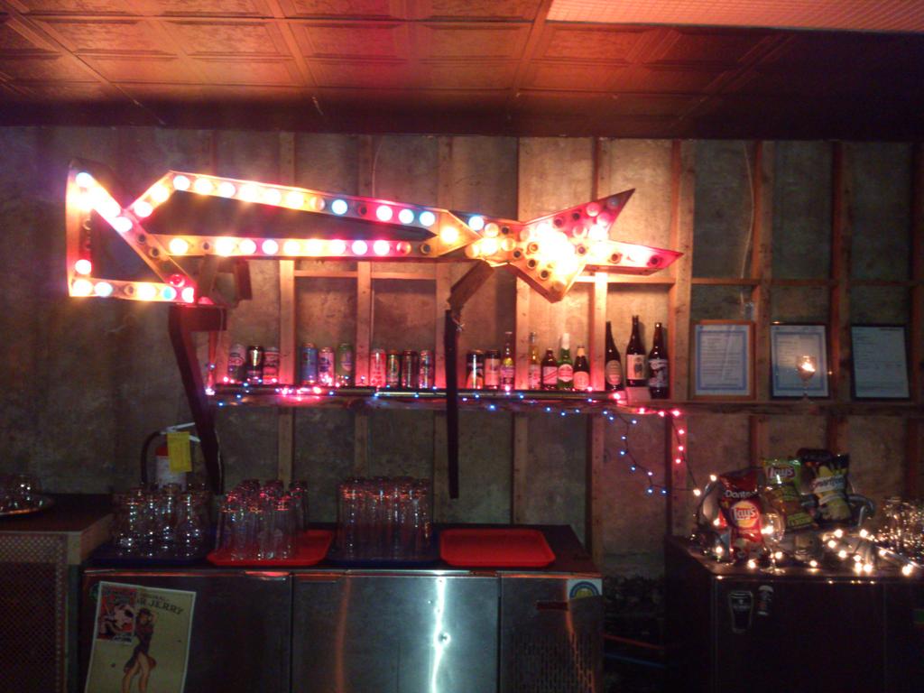 wavelengthmusic's tweet photo. We think @JunctionCityMH might be the best looking music venue in #Toronto - #rotzig starting soon! http://t.co/CmNkgSqA2e