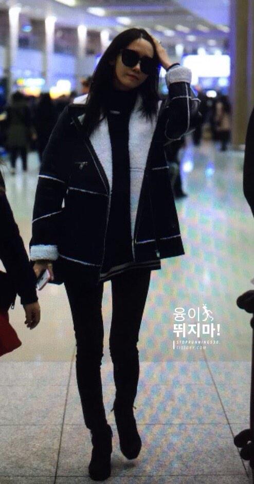 [PIC][25-01-2015]YoonA trở về Hàn Quốc vào sáng nay B8Kp_TQCMAE0GjY