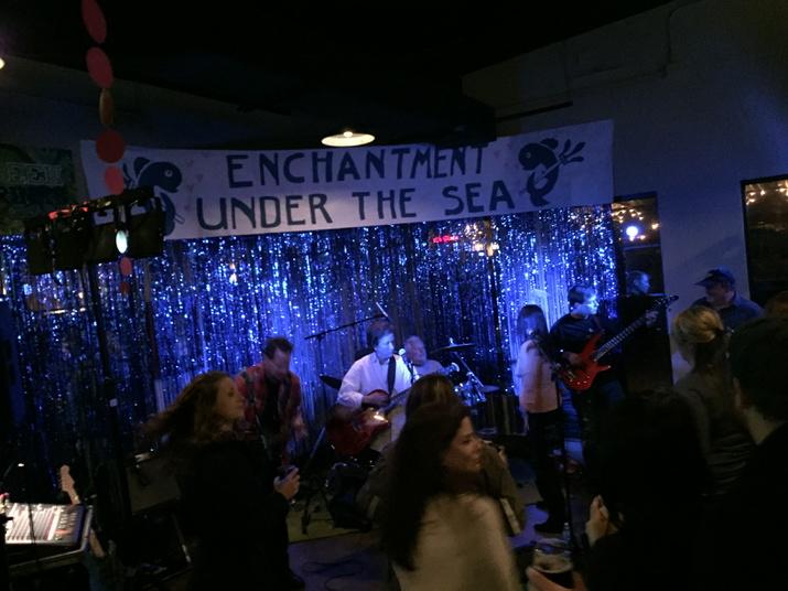 FairhopeBrewing's tweet photo. Rondale and the Kit Katz... Great way to close the evening!
#FBC2 http://t.co/5qIa4O78CX