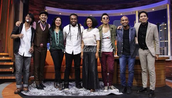 menghorror's tweet photo. Nantikan @therumahharmoni Di Tonight Show Net Tv! Kapan? Cek http://t.co/d7uUIL8zhe http://t.co/YRxdp9TSJg