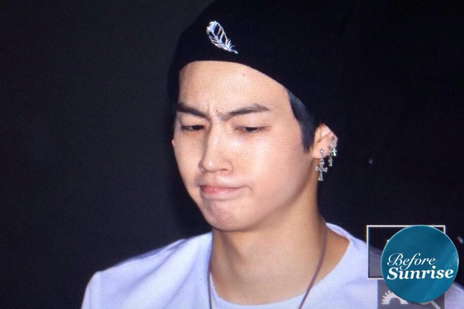 kbysx's tweet photo. If u sleep too much, u have tons of previews at 2 airports to backtrack #iGot7problems http://t.co/wLhjxGwcF7