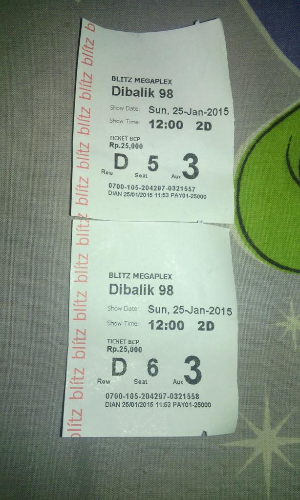 liuliul30's tweet photo. Baru nntn td nih,seru bgt film'a,yg blm nntn buruan nyesel yg gk nntn 😃 @DiBalik98 #LunchDB98 http://t.co/vjLInKMFxF