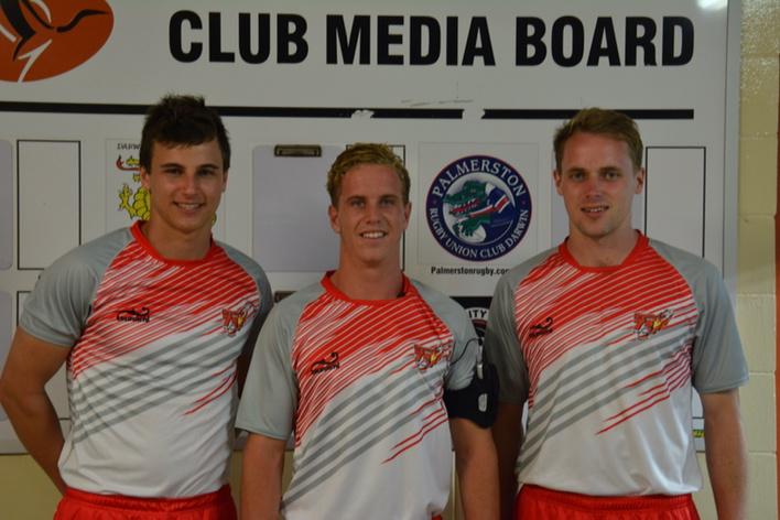 Men's Barra Final referee Liam O'Shea with ARS <a href="/charliehartson/">Charlie Hartson</a> and Pat Davis. #hottest7s <a href="/RugbyWARefs/">RugbyWARefs</a>