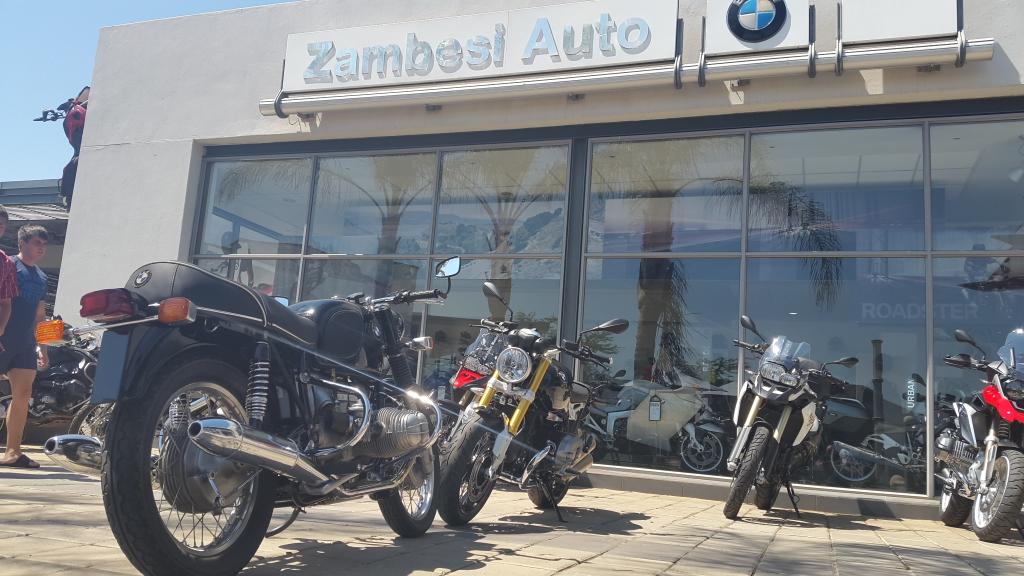 AutoguySA's tweet photo. Classics at Zambesi Motorrad - R Nine T available on Request . http://t.co/ciYEwijSnR
