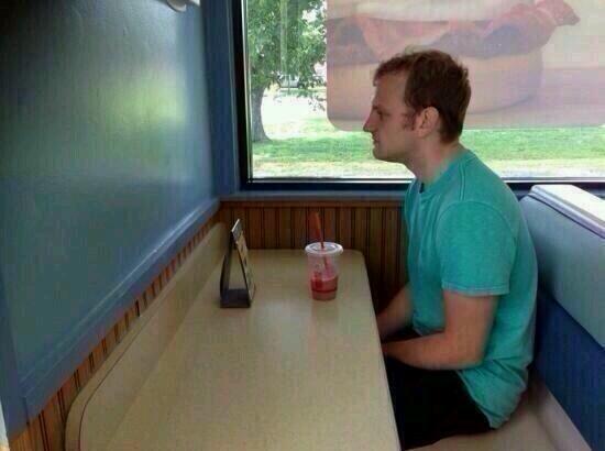 iadorewomen_'s tweet photo. me on Valentine's Day http://t.co/DESOcIhhuK