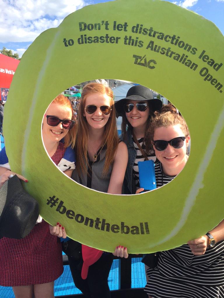 Never miss a photo op! 🎾 #beontheball #birdsontheroad #wannawinatennisracquet