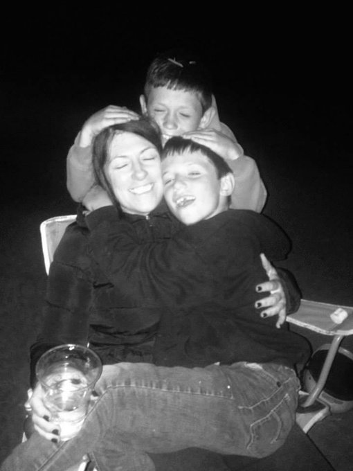 RIP Shannon Williams, sex worker, activist, and mother of three lovely kids who need support: http://t<a href="/tag/booklove"class="tags"><span>#booklove</span></a><a href="/tag/comingoutlikeapornstar"class="tags"><span>#comingoutlikeapornstar</span></a>