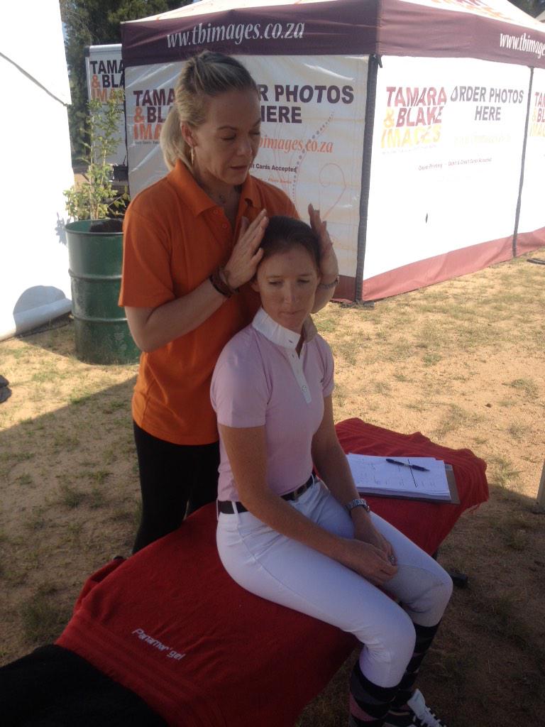 Bev getting checked by the chiropractor at #fnbequestrianleague. #Bevlinstud @BevlinStud