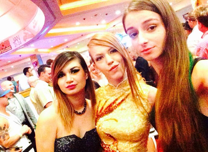 Shameless Selfie on the red carpet with @WillowHayesxxx and Aria Cortez #avns better pics to come! http://t<a class="tags" target="_blank" title="On Twitter" href="/?out=eyJ0eXAiOiJKV1QiLCJhbGciOiJIUzUxMiJ9.eyJpYXQiOjE3MjE2NzI5NzgsImlzcyI6InR3cG9ybnN0YXJzLmNvbSIsIm5iZiI6MTcyMTY3Mjk3OCwiZXhwIjoxNzUzMjA4OTc4LCJyZWRpcmVjdF91cmwiOiJodHRwczovL3R3aXR0ZXIuY29tL1dpbGxvd0hheWVzeHh4In0.YUq_skHFYDuRDLsByYE7IwAu5_pIovrTQbJ9bvU12Xn71f7umajKeJpJwMzkapXHRWmQh1CivUixOlilUmPZBg">@WillowHayesxxx</a><a href="/tag/avns"class="tags"><span>#avns</span></a>