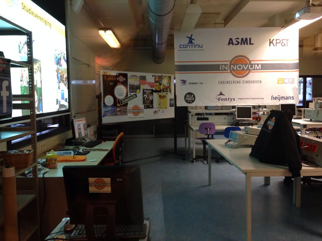 SVInnovum's tweet photo. We zijn er weer klaar voor! @Fontys #opendag http://t.co/6iFeA6AWDq
