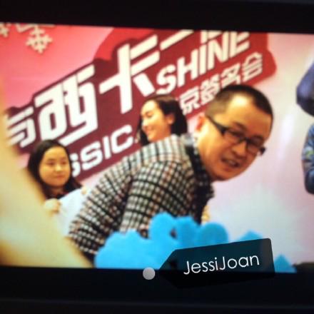 [PIC][25-01-2015]Jessica xuất hiện tại Nam Kinh để tham dự buổi fansign thứ 2 cho thương hiệu "Lining" B8Lti73CAAAJBNZ