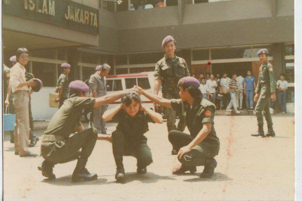 MenwaUid's tweet photo. duluu,,, zaman alumni tua http://t.co/scukPib7zV