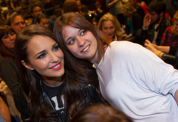PauEchevarriaFC's tweet photo. [FOTOS] Paula Echevarría en el concierto de David Bustamante 
http://t.co/BNwKEtDRSs http://t.co/ygGjFm1BKN