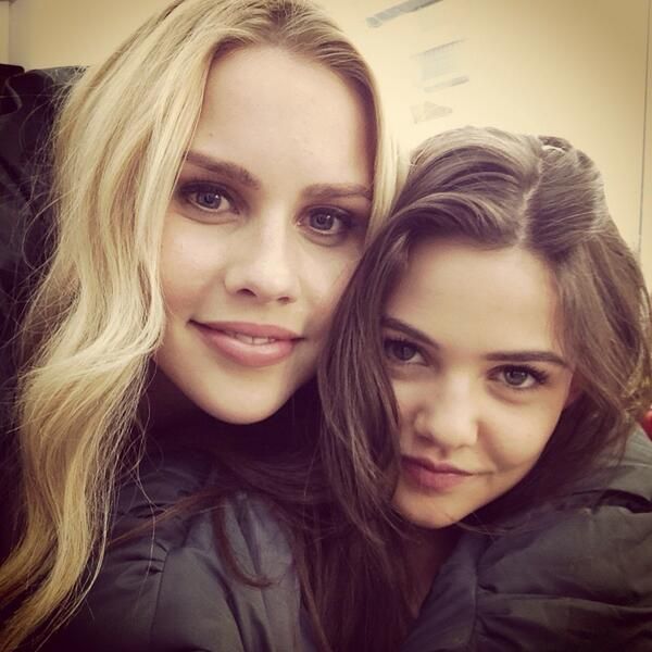 OnceInSaratopia's tweet photo. STOP getting along with my arch-enemies! @TSLovingDavina http://t.co/HBj2N7Kbef