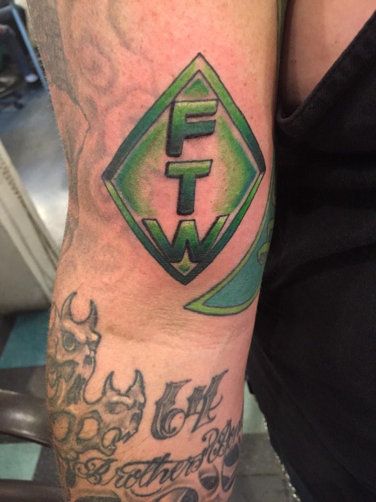 roccoftw22's tweet image. #ftw #fucktheworld #ftwtattoo #forevertwowheels #bikershit