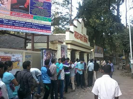 Classmates tweet media