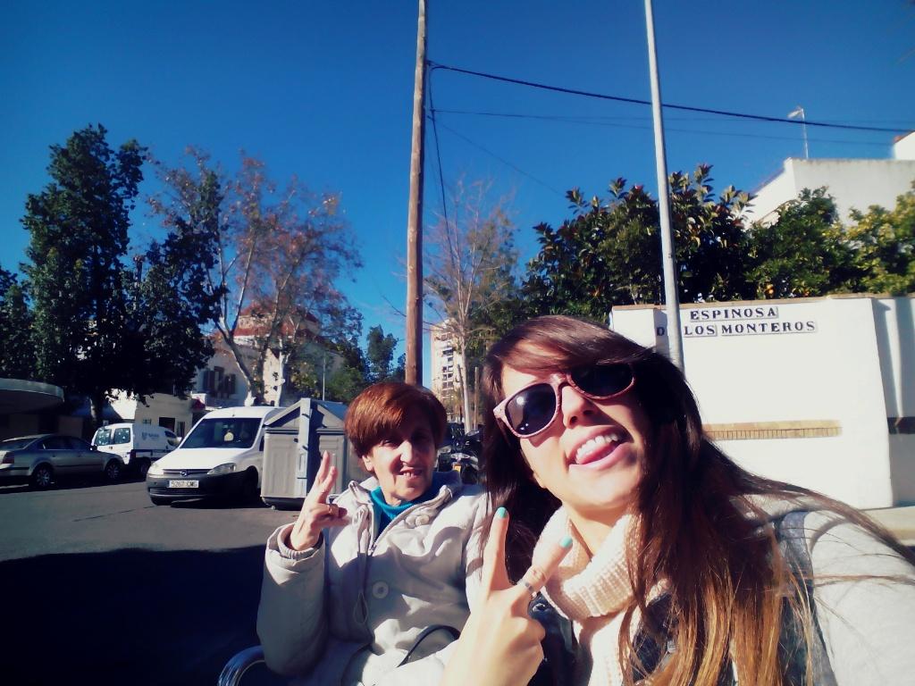 CarolineR_2's tweet photo. Sol y mi mejor compañia 😊😊😊 http://t.co/2pv1mIfYU8