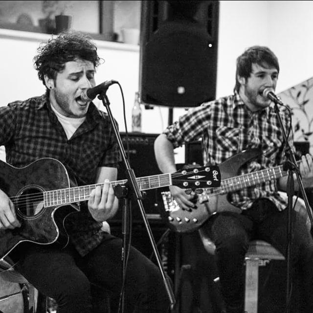 DirtySmilesRock's tweet photo. Una bella serata al Divino Drink! :) #live #acoustic #album #Pressures #dirtysmilesrock #thisiscore #Thanks #guys http://t.co/jNgpspr47I