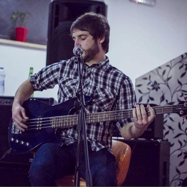 DirtySmilesRock's tweet photo. Una bella serata al Divino Drink! :) #live #acoustic #album #Pressures #dirtysmilesrock #thisiscore #Thanks #guys http://t.co/jNgpspr47I