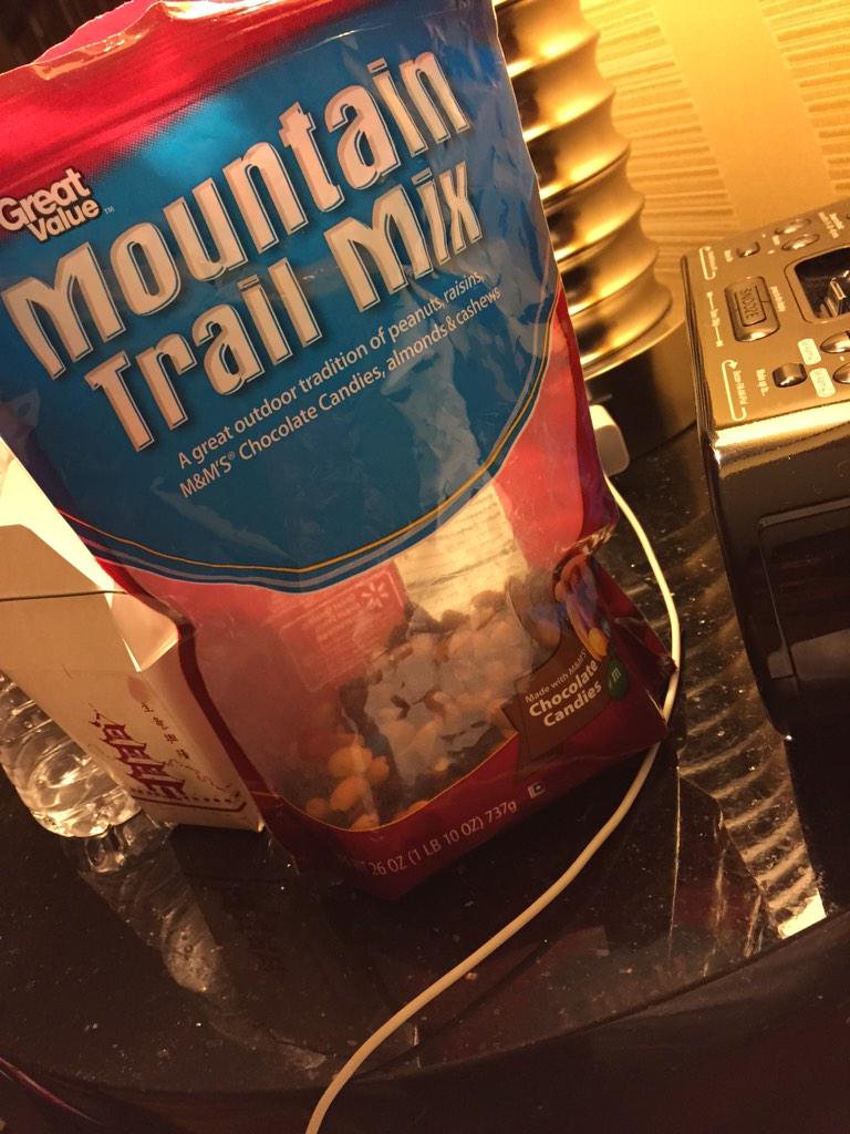 VarsityCheerPHS's tweet photo. even at nationals we have to have #hmmhungry snacks on the nightstand 👅 http://t.co/bALd6iWeMa